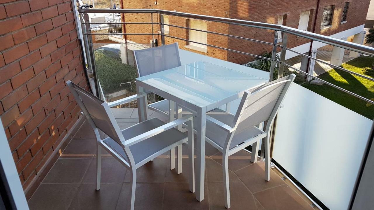Apartamento Playa Mar Castelldefels Exteriör bild